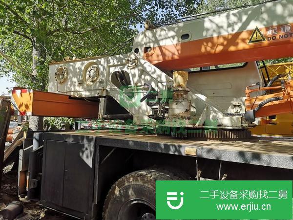 河北出售二手中聯(lián)橙色關(guān)愛(ài)16v汽車吊