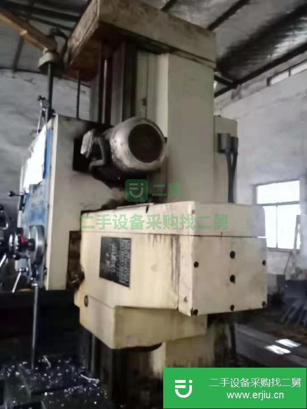 上海出售二手TX6111C-2數(shù)顯臥式銑鏜床
