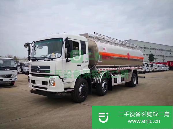 浙江出售二手東風(fēng)小三軸24.4方油罐車
