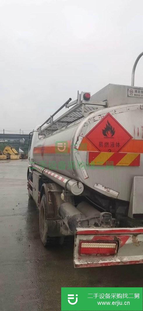 江蘇出售二手精品8噸油罐車 剛年審 全國可異地審車