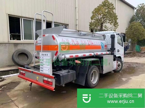 四川出售二手2噸藍(lán)牌油罐車(chē)