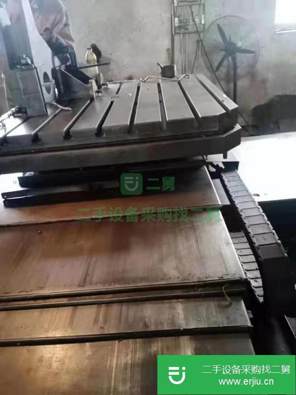 上海出售二手TX6111C-2數(shù)顯臥式銑鏜床