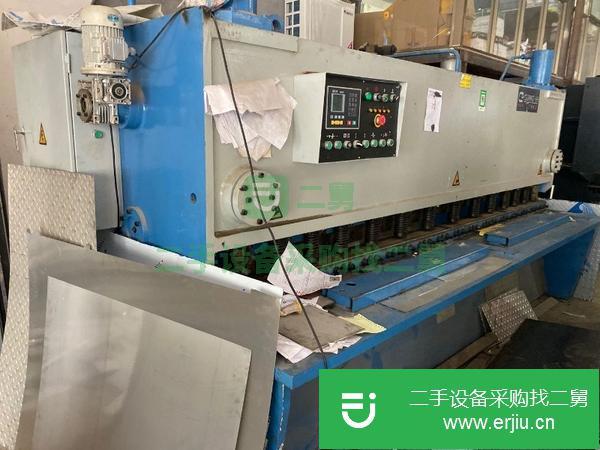 廣東出售二手100tx3200數(shù)控折彎機