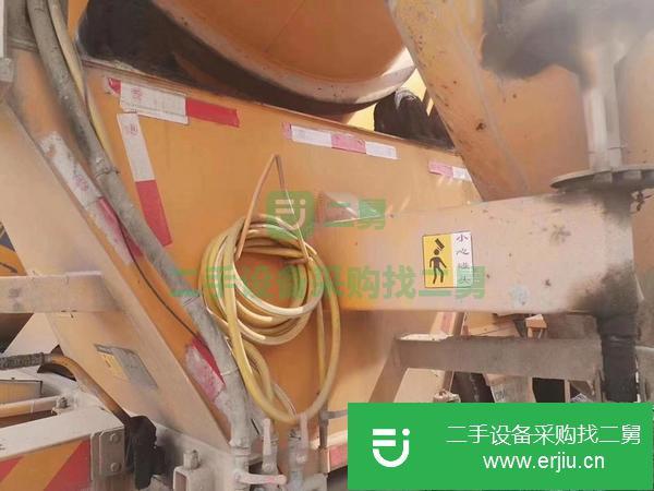 西藏出售二手豪沃大十二方混凝土攪拌車