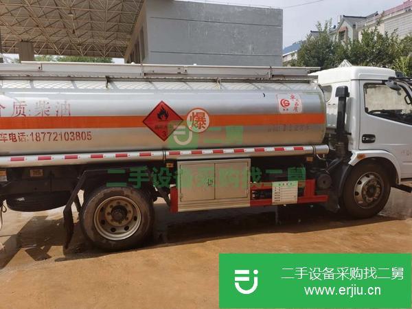 江西出售二手東風多利卡8噸油罐車