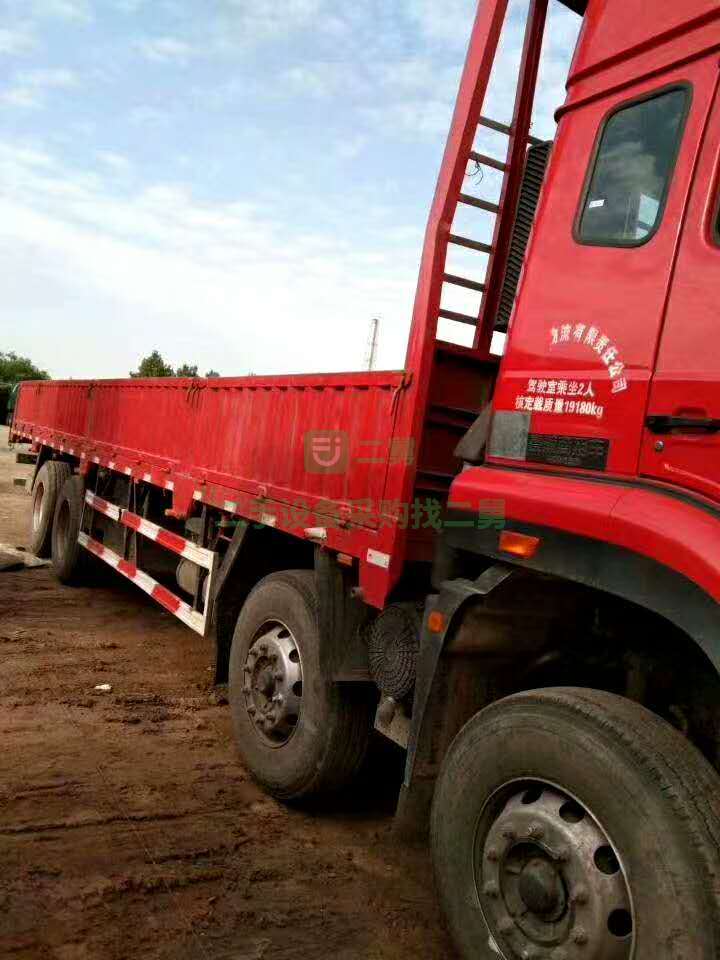 出售一臺浩瀚380前四后八平板貨車，原車原版輪胎九成新
