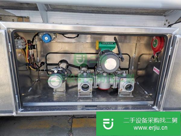 山東出售二手解放31.6方油罐車