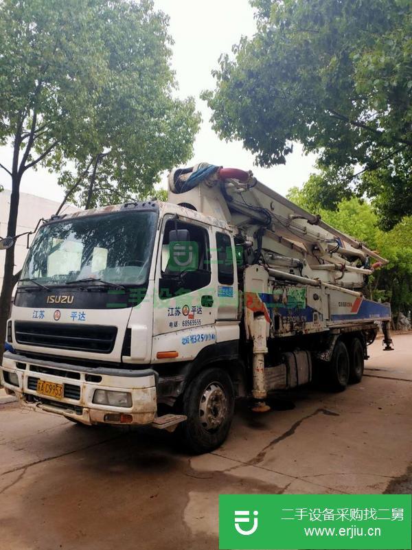 江蘇出售二手中聯(lián)牌五十鈴底盤3橋6臂x腿泵車