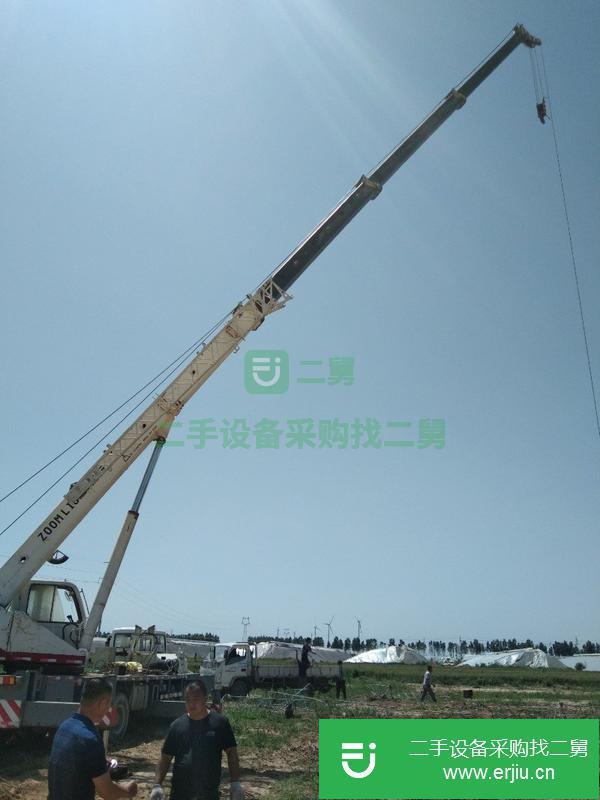 山東出售二手中聯(lián)25噸吊車(chē)