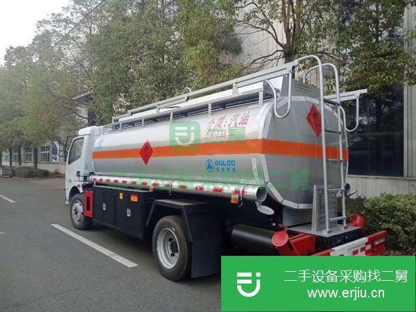 重慶出售二手東風(fēng)多利卡8噸油罐車