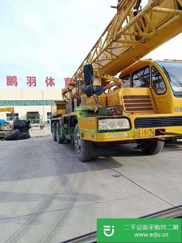 遼寧出售二手吊車。帶五腿,車好無事故原漆