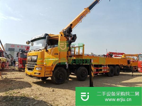 江蘇出售二手東風前四后八12噸隨車吊