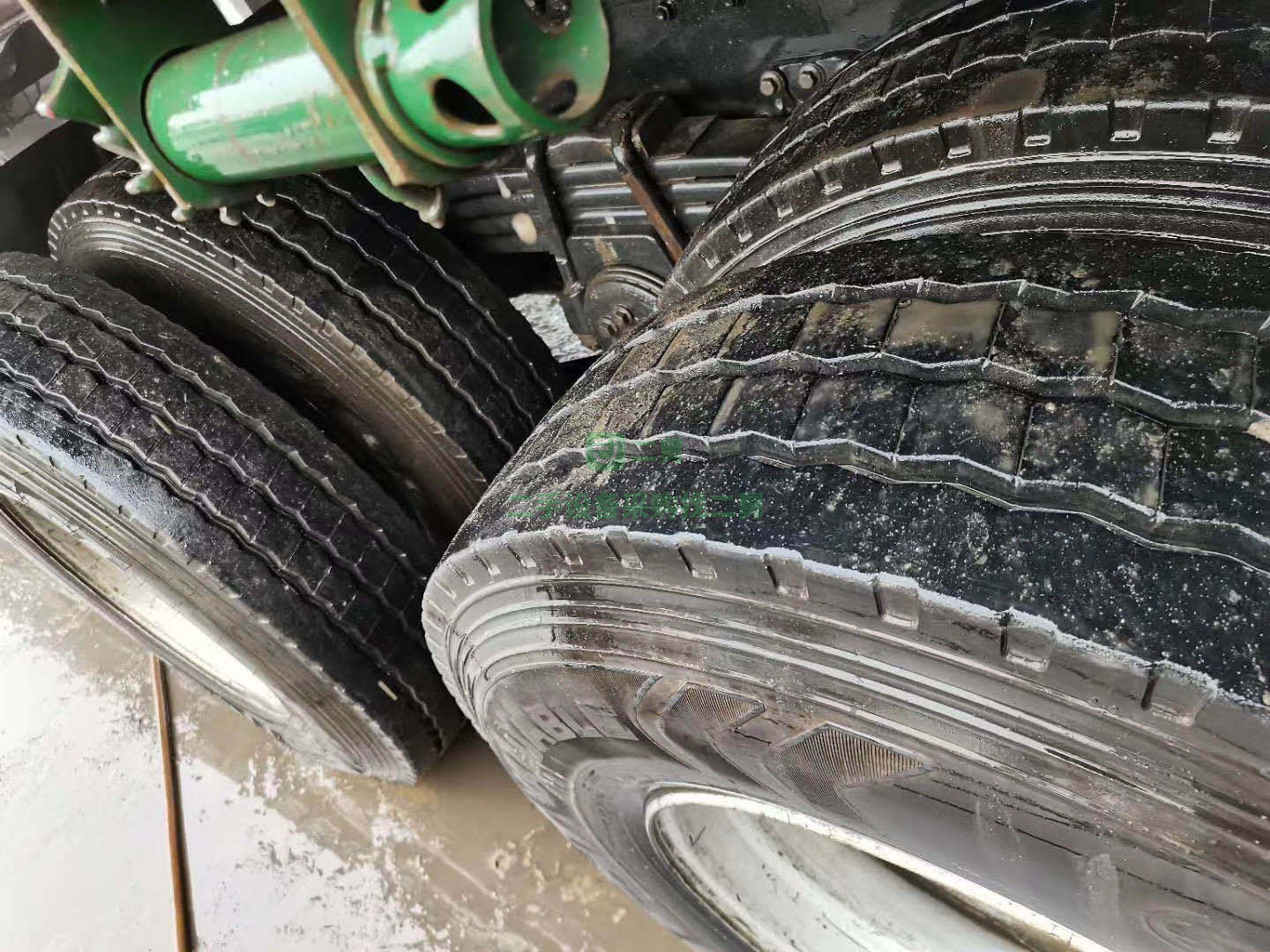 出售一臺16年12月全保險極品德龍430馬力牽引車