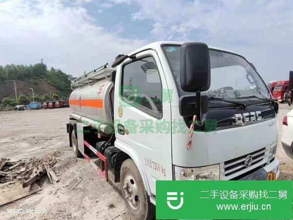 貴州出售二手東風(fēng)多利卡5噸油罐車