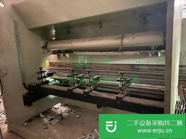 廣東出售二手100tx3200數(shù)控折彎機