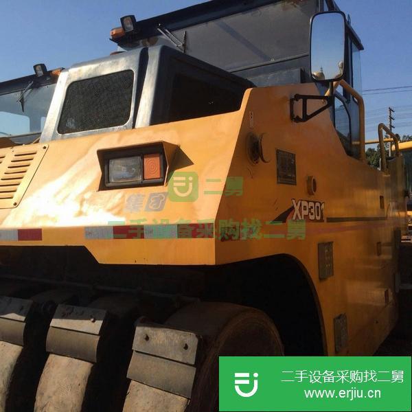 上海出售二手30噸膠輪震動壓路機