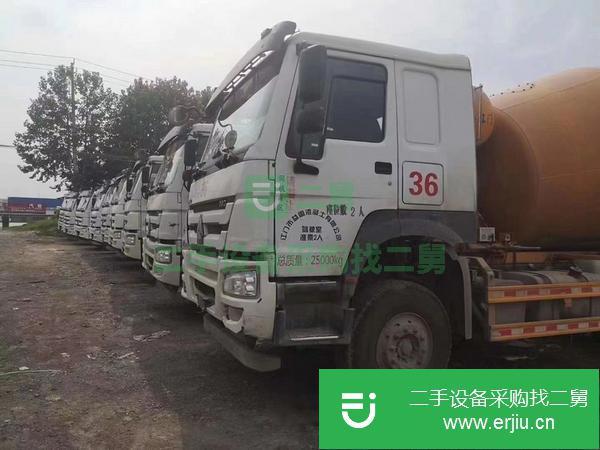 甘肅出售二手豪沃大十二方混凝土攪拌車