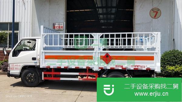 內蒙古出售二手江鈴順達4.2米二類危險品倉欄氣瓶運輸車