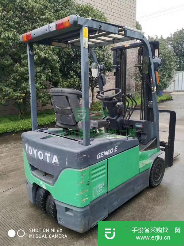 上海出售二手豐田1噸三支點(diǎn)電動叉車