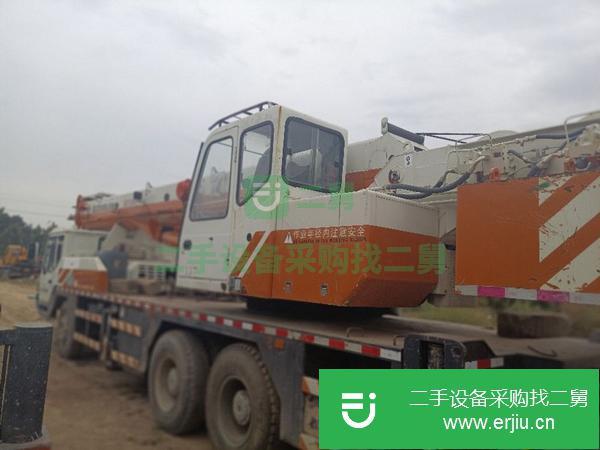 河南出售二手中聯(lián)30V5吊車(chē)