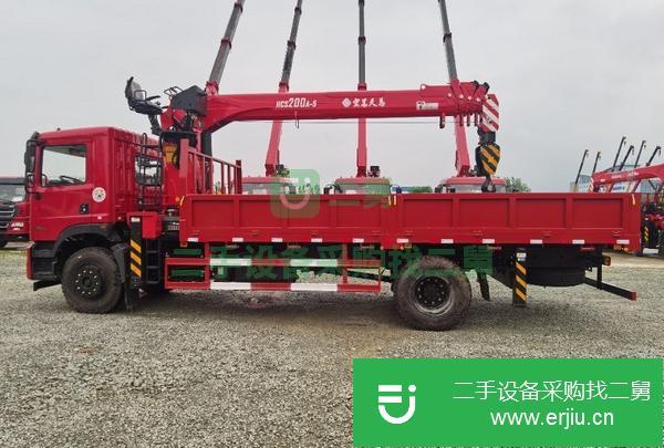 新疆出售二手8噸宏昌天馬隨車吊