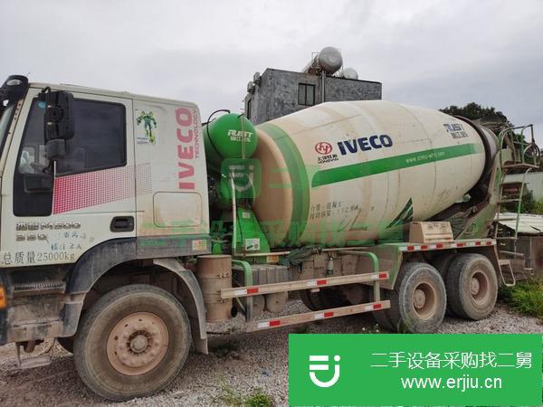 四川出售二手紅巖杰斯14方攪拌車