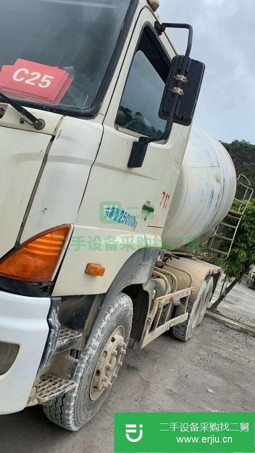 廣西出售二手日野700大10方攪拌車