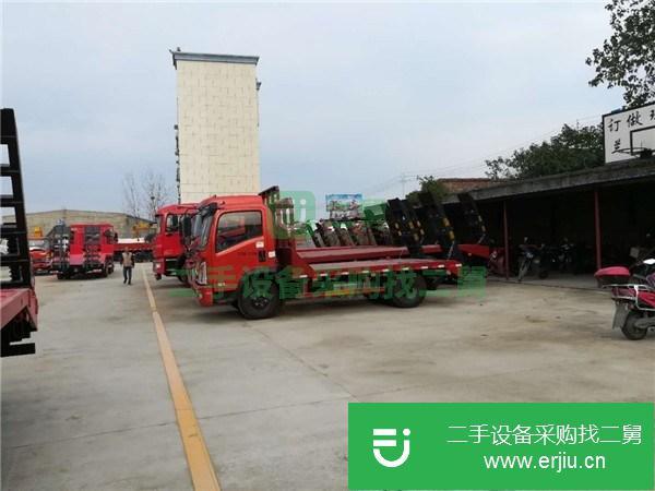 四川出售二手解放J6小三軸平板運(yùn)輸車