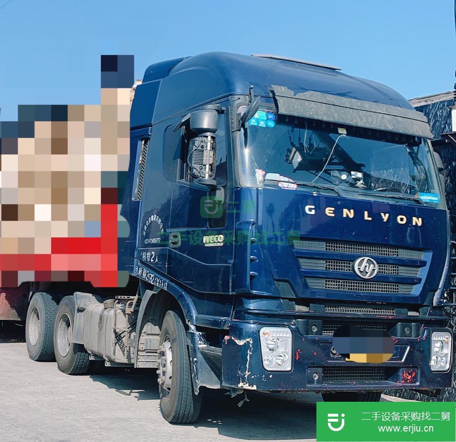 重慶出售二手上汽紅巖牽引車