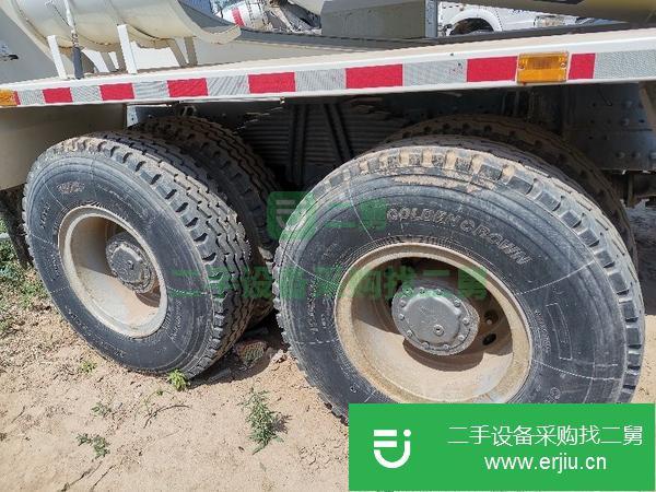 新疆出售二手豪沃攪拌車