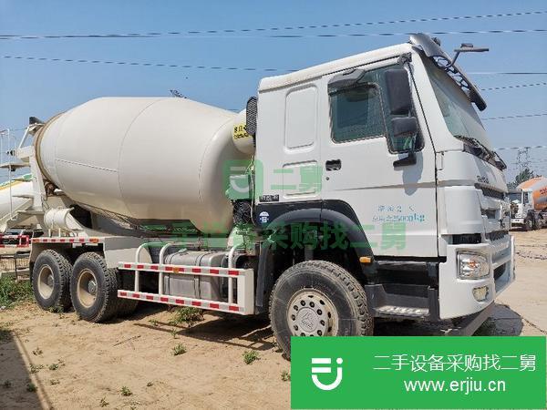 新疆出售二手豪沃攪拌車