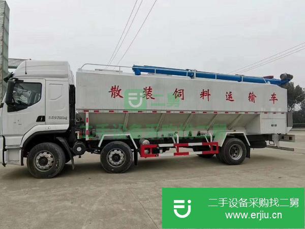 浙江出售二手解放小三軸散裝飼料運輸車