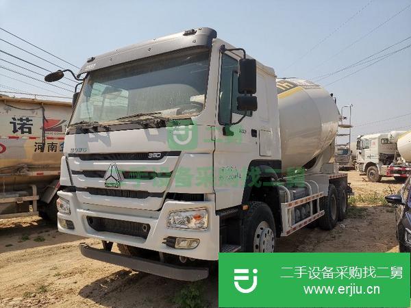 新疆出售二手豪沃攪拌車
