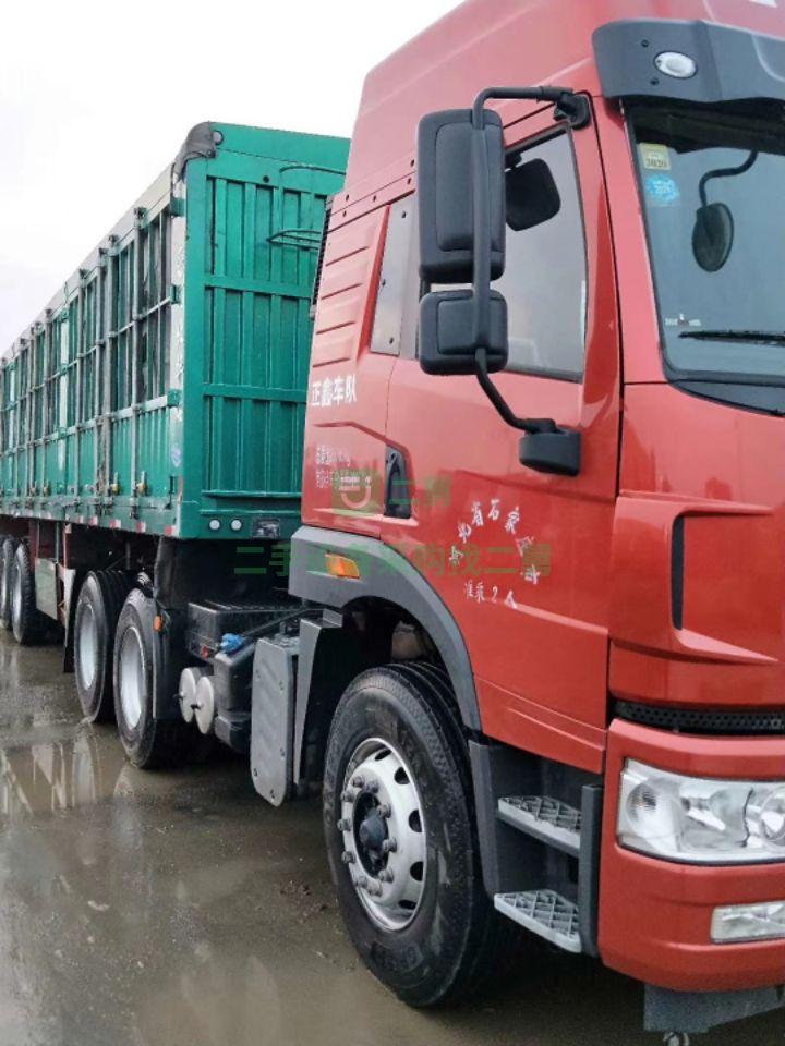 出售八個月捍衛400雙驅帶十一米掛牽引車輪胎九成新