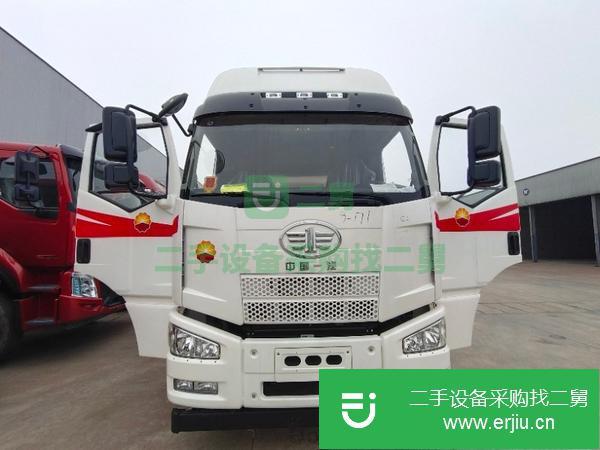 遼寧出售二手解放前四后八鋁合金油罐車