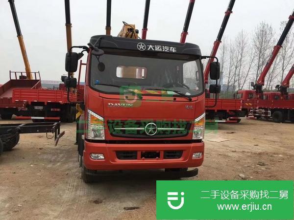 貴州出售二手大運(yùn)6.3噸隨車吊