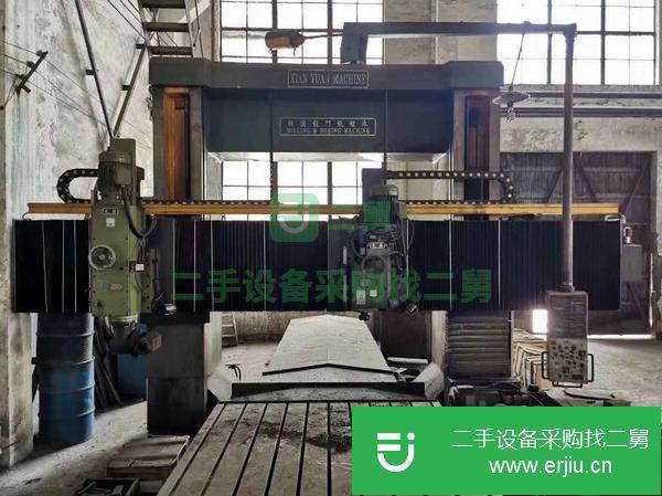 安徽出售2x4米龍門銑床  配萬(wàn)向彎頭一個(gè)