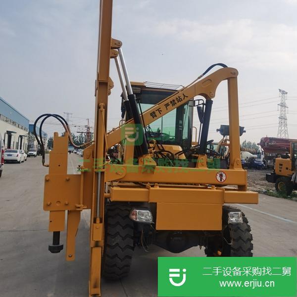 山東出售波形高速護(hù)欄打樁機(jī)