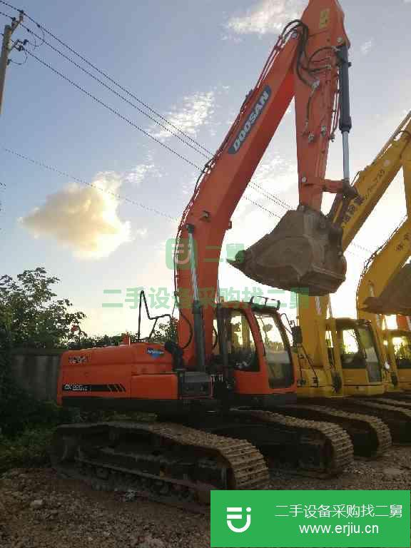 云南出售二手斗山DX225LC-9C挖掘機