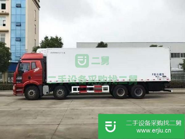 陜西出售二手黃牌9.6米解放J6P肉鉤冷藏車