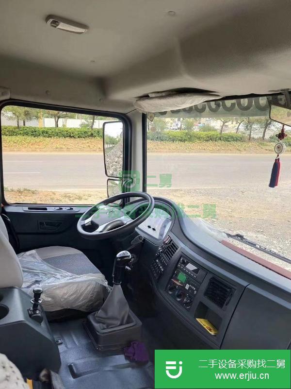 陜西出售二手后八輪吊車  濰柴270馬力