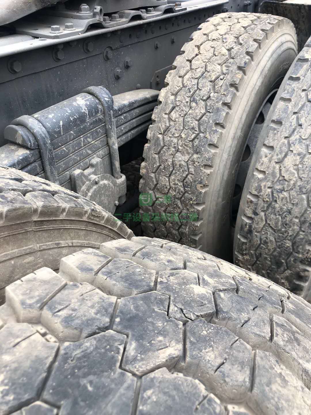 出售一臺三年五個月解放350J6牽引車