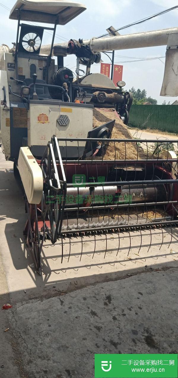 江蘇出售二手沃德履帶收割機98馬力