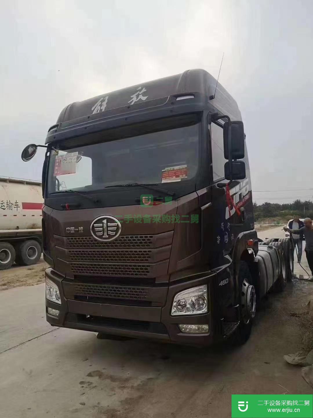 山東出售二手青島解放460馬力牽引車