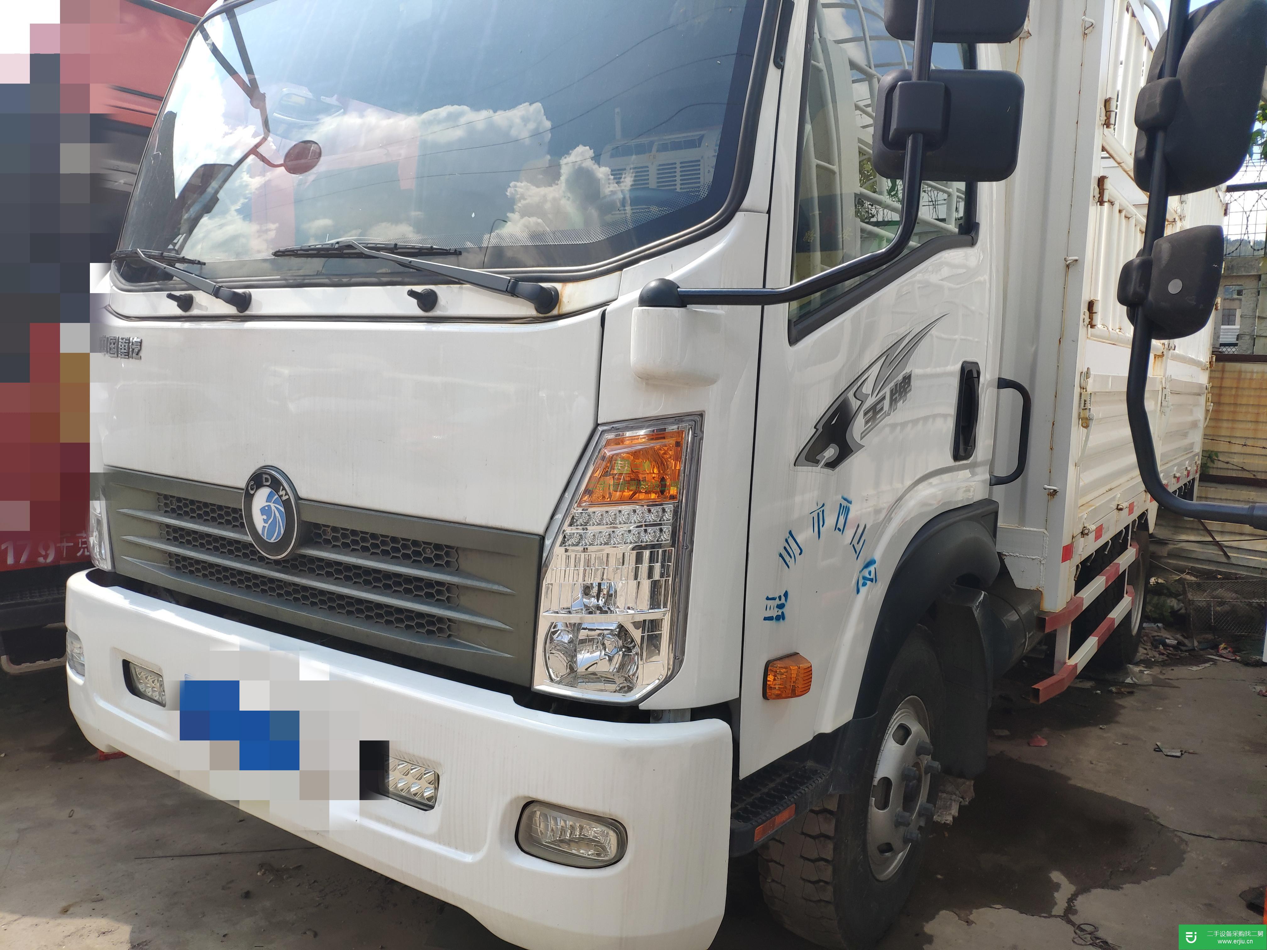 云南出售二手重汽王牌倉柵式載貨車