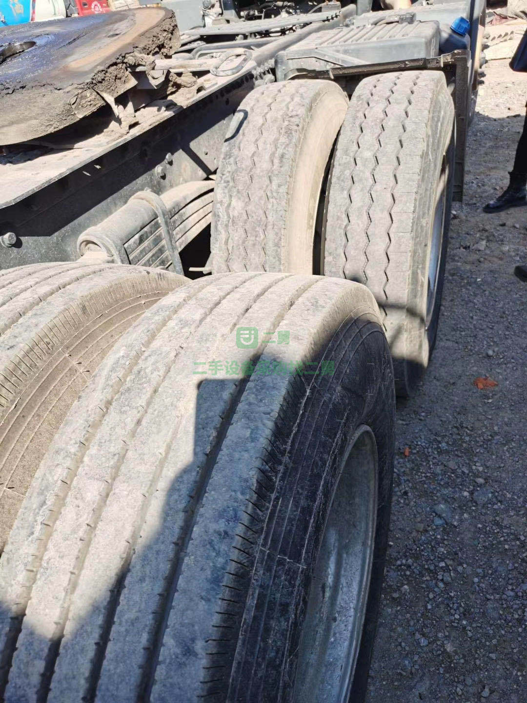 出售一臺(tái)一年五個(gè)月捍衛(wèi)400濰柴牽引車