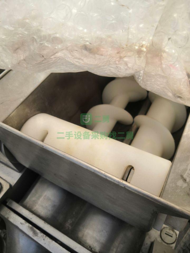 轉讓二手九成新的包餡機
