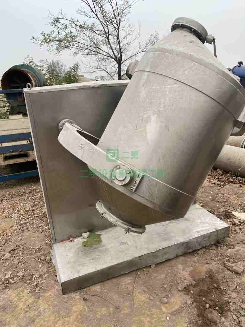 出售一臺九成新的2000l二維運動混合機