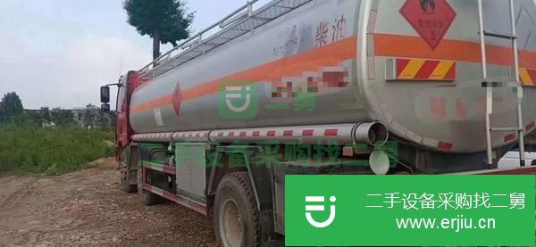 江西出售二手解放小三軸油罐車