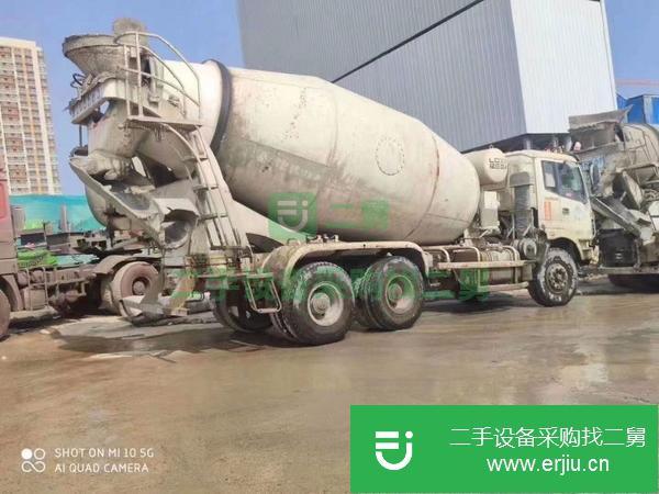 青海出售二手福田雷薩大12方攪拌車國三